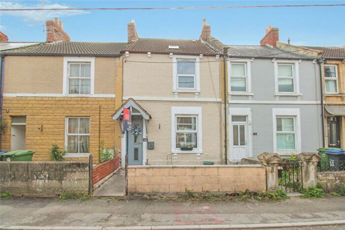 3 Bedroom Terraced House For Sale In Park Street, Trowbridge, BA14