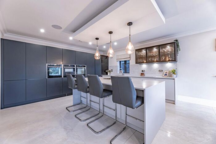 4 Bedroom Detached House For Sale In Station Road, Little Hoole, PR4