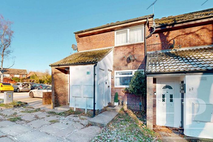1 Bedroom Maisonette For Sale In Timberlands, Crawley, RH11