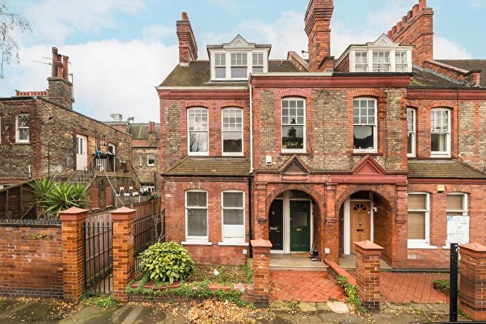 2 Bedroom Flat To Rent In Hailsham Avenue, Streatham Hill, SW2