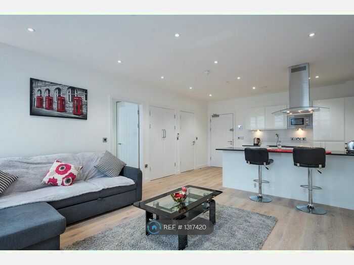 1 Bedroom Flat To Rent In Garrard House, Reading RG1