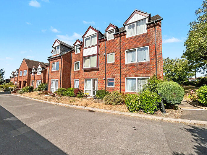 2 Bedroom Retirement Property For Sale In Christchurch, BH23