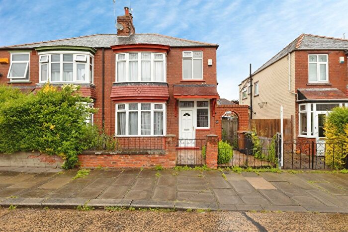 3 Bedroom Semi-Detached House For Sale In Rochester Road, Middlesbrough, TS5