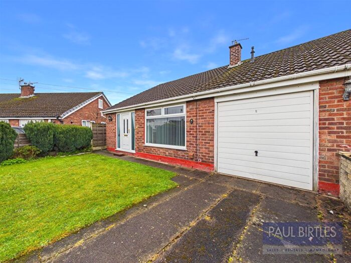 3 Bedroom Semi-Detached Bungalow For Sale In Thirlmere Road, Partington, Manchester, M31