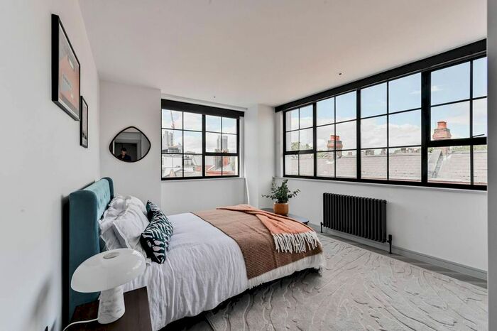 2 Bedroom Flat To Rent In Hoxton Market, Hoxton, London, N1