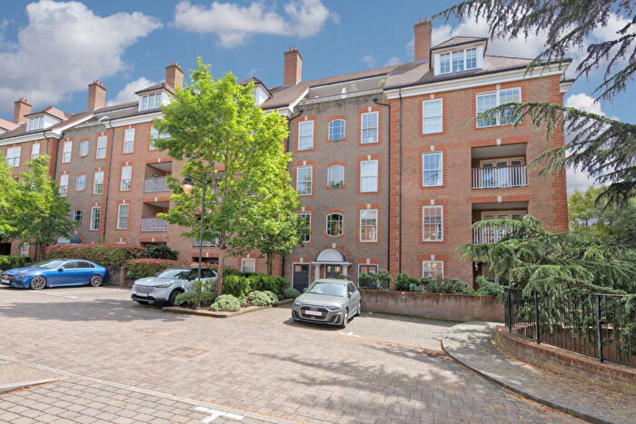 1 Bedroom Flat To Rent In Ashridge Close, Finchley, N3