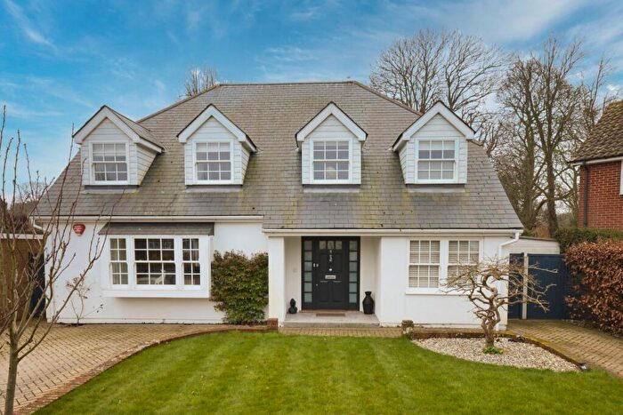 4 Bedroom Detached House For Sale In The Paddocks, Broadstairs, CT10