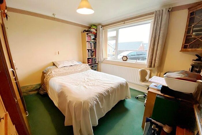 2 Bedroom Bungalow For Sale In Oakhurst Close, West Moors, Ferndown, Dorset, BH22
