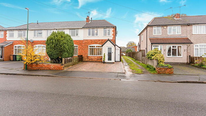 3 Bedroom Semi-Detached House For Sale In Shakespeare Road, Shirley, B90