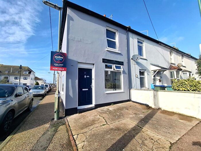 2 Bedroom End Of Terrace House For Sale In Howard Place, Littlehampton, BN17