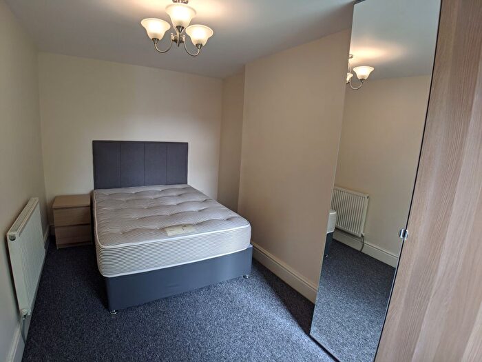 2 Bedroom Flat To Rent In Mauldeth Road West, Withington, Manchester, M20