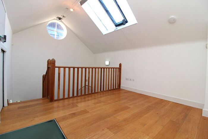 1 Bedroom Flat To Rent In The Galleries, Warley, CM14