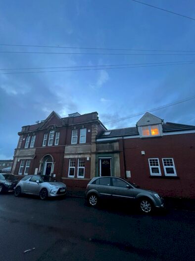 2 Bedroom Flat To Rent In Somerset Terrace, Bedminster, Bristol, BS3