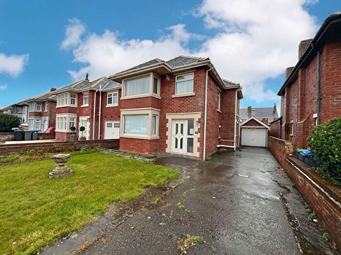 3 Bedroom Detached House For Sale In Clifton Drive, South Shore, FY4