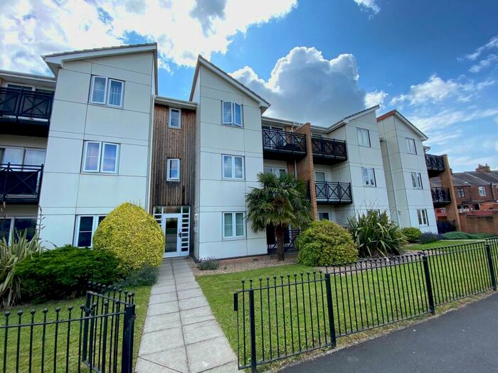 1 Bedroom Flat To Rent In Kentmere House, Archdale Close, Chesterfield, S40