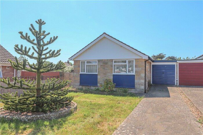 2 Bedroom Bungalow To Rent In Hildyards Crescent Shanklin, PO37