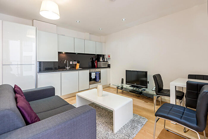 1 Bedroom Apartment To Rent In Lattice House, Alie Street, E1