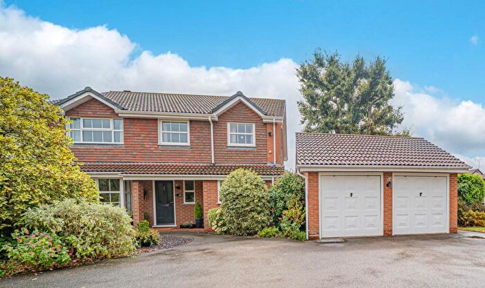 5 Bedroom Detached House For Sale In Stoneton Crescent, Balsall Common, CV7