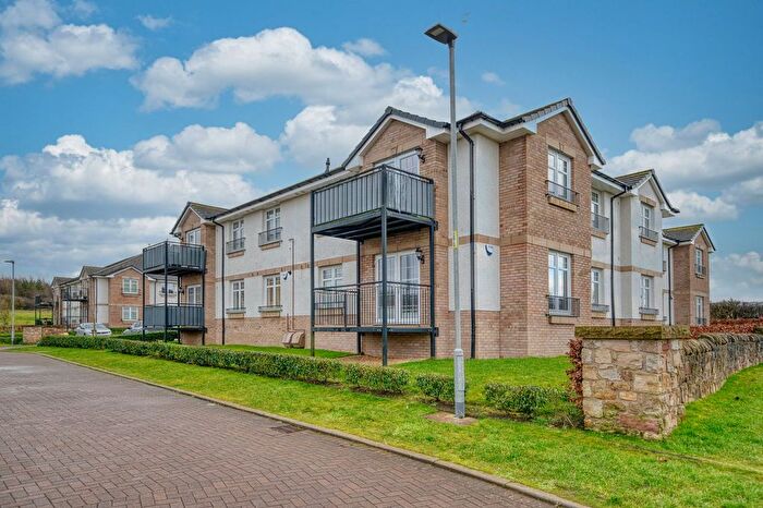 3 Bedroom Flat For Sale In Coulters Crescent, Flat /, Carmunnock, G76