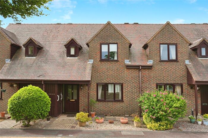 2 Bedroom Apartment For Sale In Courville Close, Alveston, BS35