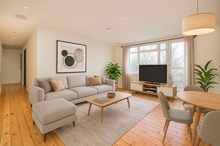 2 Bedroom Flat To Rent In Uxbridge Road, Ealing, W5