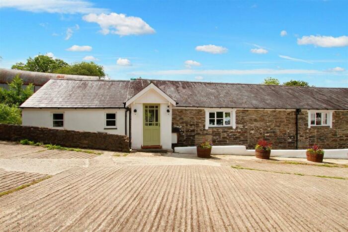 3 Bedroom Semi-Detached House For Sale In Glogue, SA36