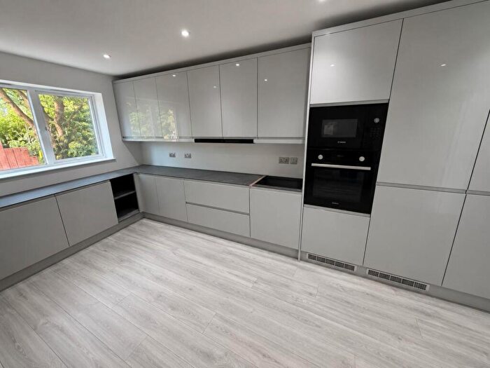 6 Bedroom Semi Detached House To Rent In Bedford Road, Mill Hill, NW7