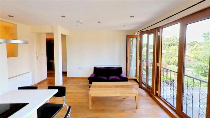 2 Bedroom Flat To Rent In Norbury Crescent, Thornton Heath, London, SW16