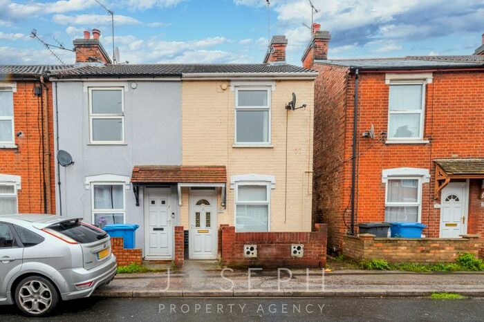 2 Bedroom End Of Terrace House To Rent In Bramford Lane, Ipswich, IP1