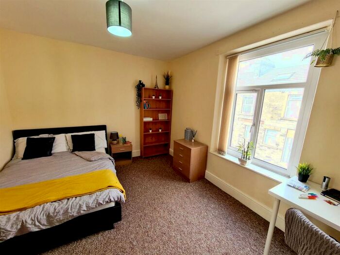 4 Bedroom Private Hall To Rent In Hinde Street, Lancaster, LA1