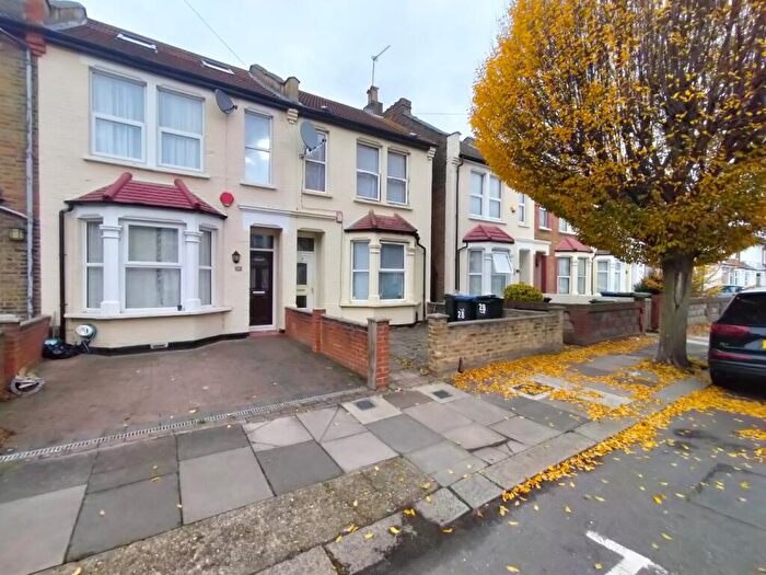 5 Bedroom Terraced House To Rent In Allens Road, Enfield, EN3