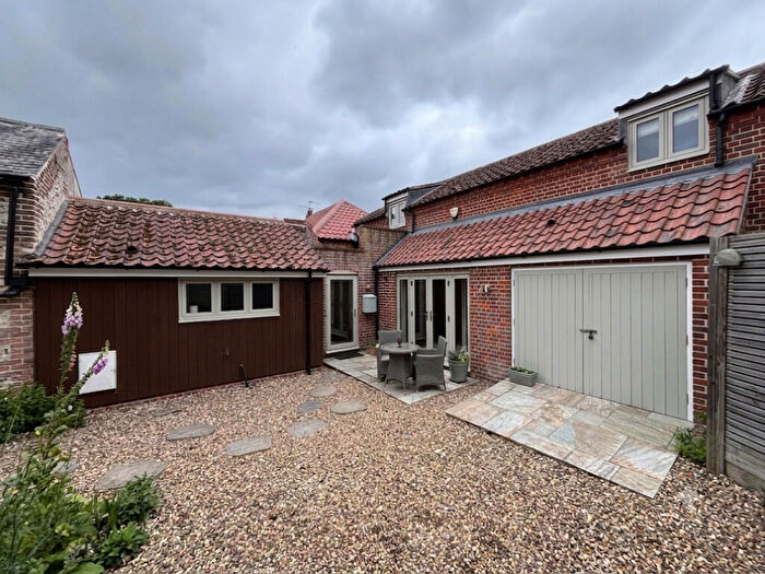 2 Bedroom Barn Conversion To Rent In Harpley, PE31