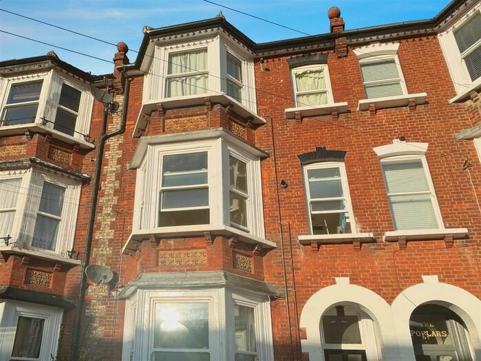 1 Bedroom Flat To Rent In Victoria Park, Herne Bay, CT6