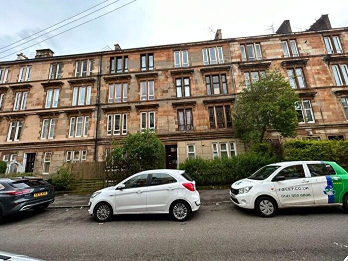 2 Bedroom Apartment To Rent In Roslea Drive, Dennistoun, G31