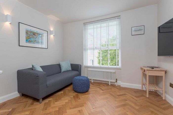 1 Bedroom Flat To Rent In Princes Square, London, W2