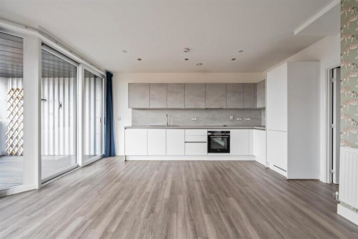 2 Bedroom Flat For Sale In Hart Yard, Bow, E3