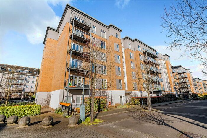 2 Bedroom Flat To Rent In Chelsea Lodge, Wintergreen Boulevard, West Drayton, UB7