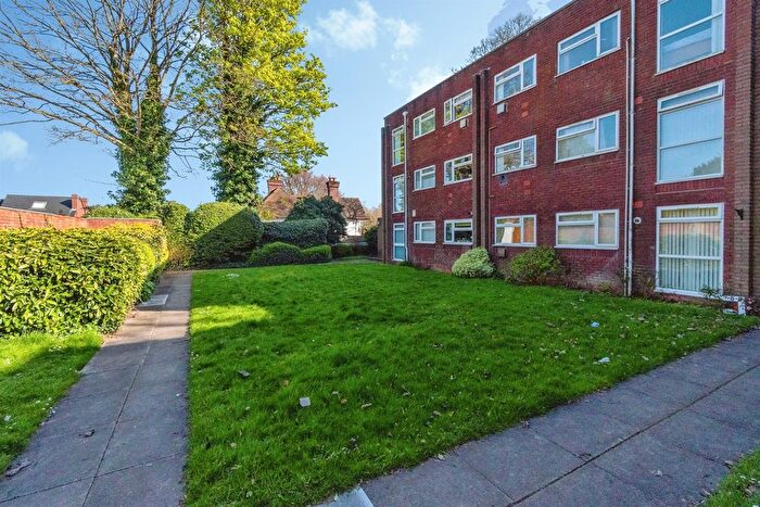 2 Bedroom Flat For Sale In Sutton Road, Walsall, WS1