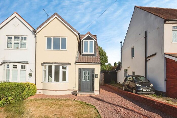 2 Bedroom Semi Detached House For Sale In Barnett Lane, Stourbridge, DY8
