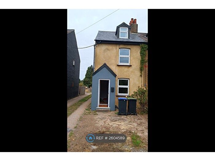 3 Bedroom End Of Terrace House To Rent In Mansion Lane, Iver, SL0