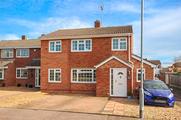 3 Bedroom Detached House For Sale In Lorraine Road, Wootton, Bedford, Bedfordshire, MK43