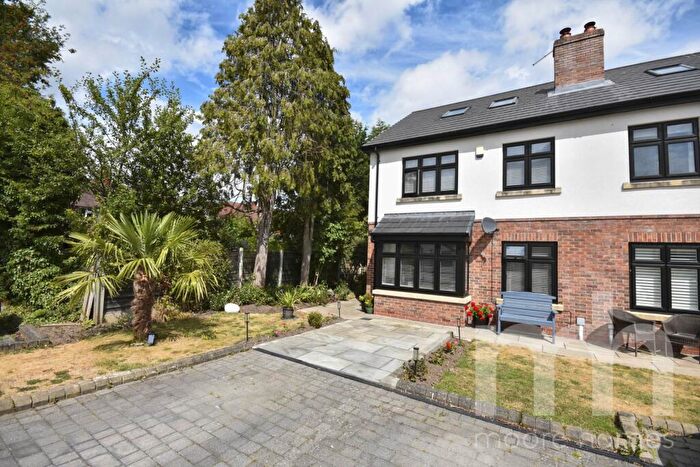 4 Bedroom Semi-Detached House For Sale In Lyme View Place, Poynton, SK12