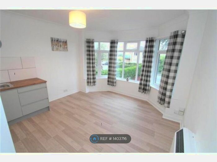 1 Bedroom Flat To Rent In Cobden Avenue, Southampton, SO18