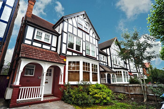 1 Bedroom Flat To Rent In Dartmouth Road, Willesden Green, NW2