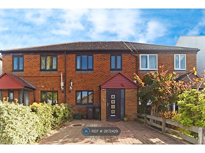 3 Bedroom Terraced House To Rent In Milner Road, Morden, SM4