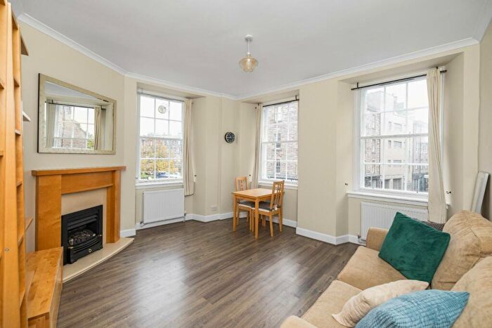 1 Bedroom Flat To Rent In Nicolson Street, Newington, Edinburgh, EH8
