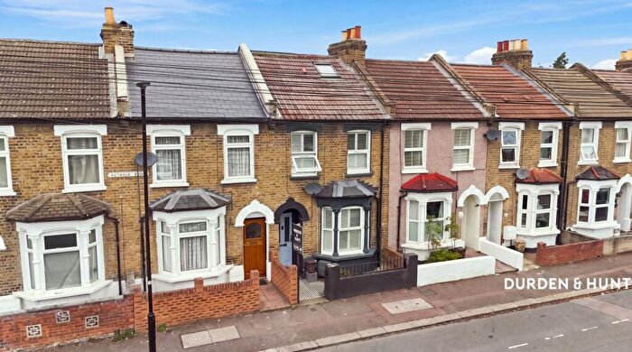 3 Bedroom Terraced House For Sale In Oakdale Road, Leytonstone, E11