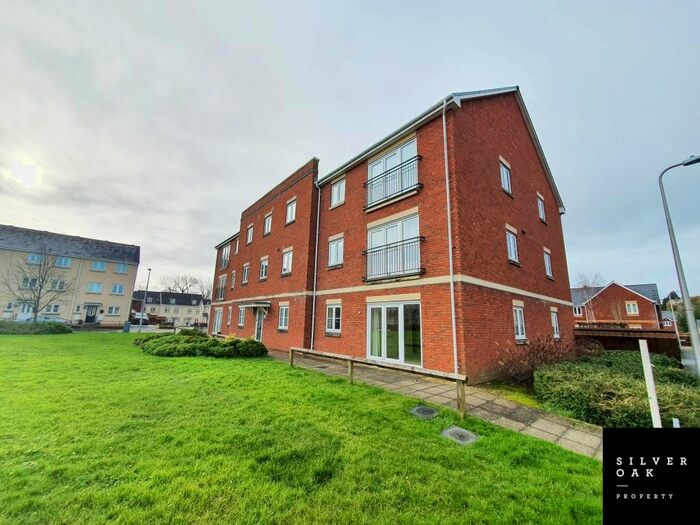 2 Bedroom Flat To Rent In Clayton Drive, Pontarddulais, Swansea, SA4