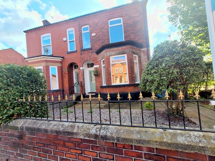 3 Bedroom House To Rent In Hazelhurst Road, Worsley, M28
