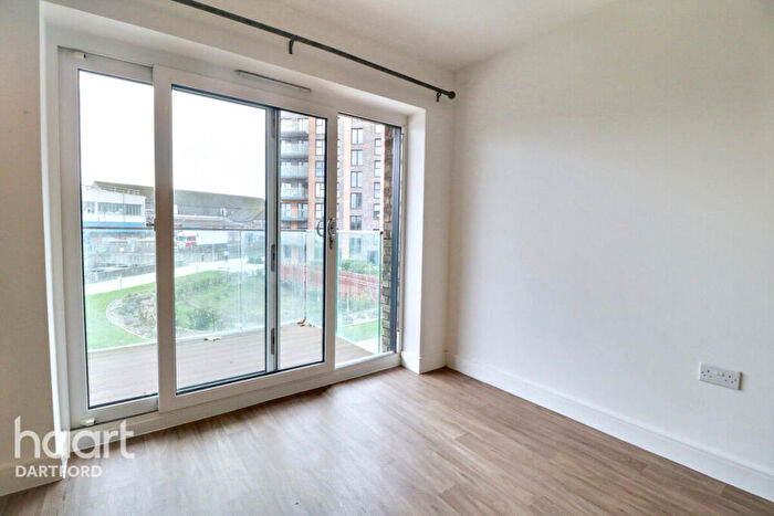 2 Bedroom Apartment For Sale In James Smith Court, Dartford, DA1